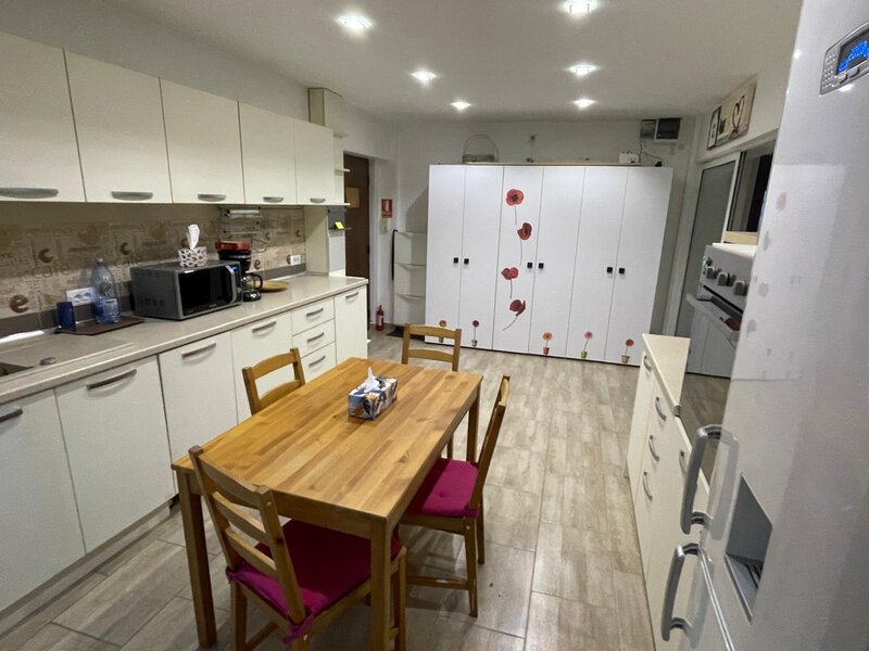 Apartament  4 camere  Mega Mall