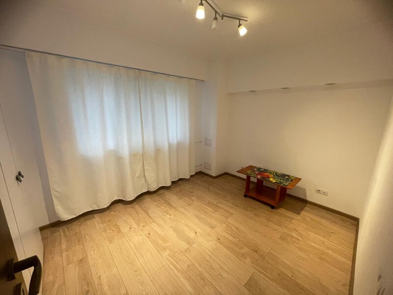 Apartament  4 camere  Mega Mall