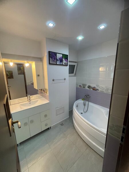 Apartament  4 camere  Mega Mall