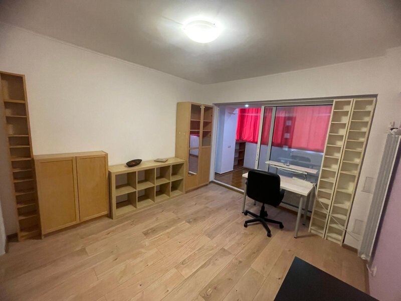 Apartament  4 camere  Mega Mall